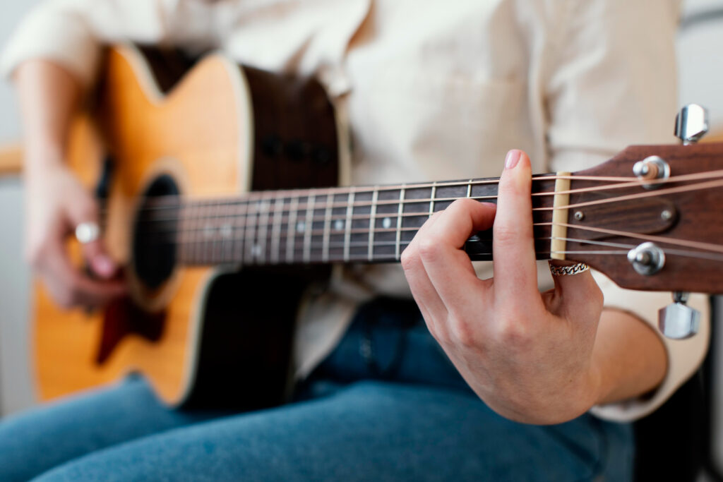 Curso de guitarra acústica para principiantes